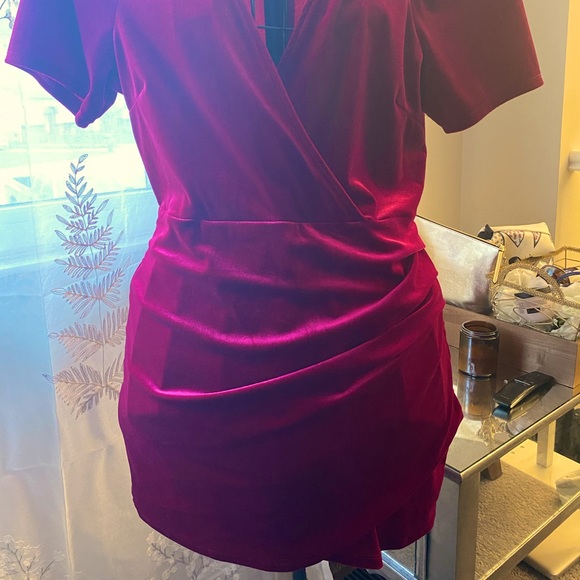 Pink Velvet dress 👗 - Picture 3 of 4